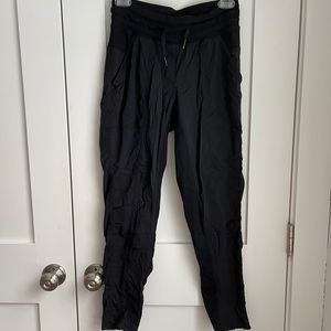 black lululemon street to studio crop